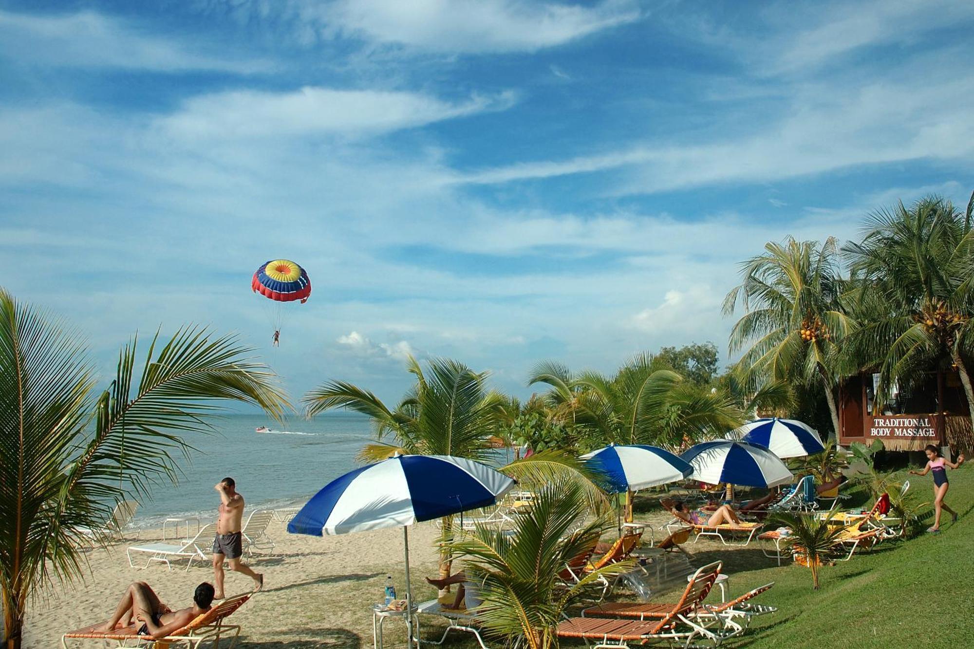 טנג'ונג בונגא Rainbow Paradise Beach Resort מראה חיצוני תמונה